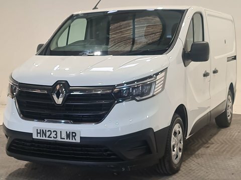 Renault Trafic 2.0 Dci Sl28 HN23LWR #3