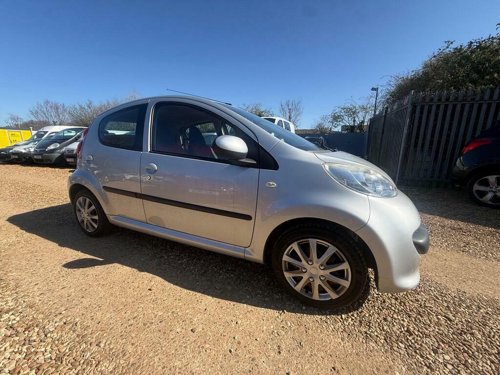Peugeot 107 1.0 12V Urban Move Euro 4 Silver