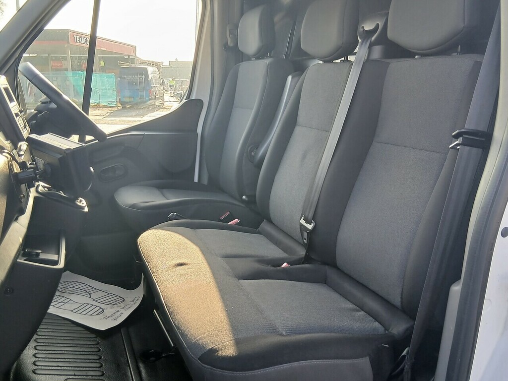 Renault Master Ze 31 33Kwh Business Panel Van F OU70DNO White #6
