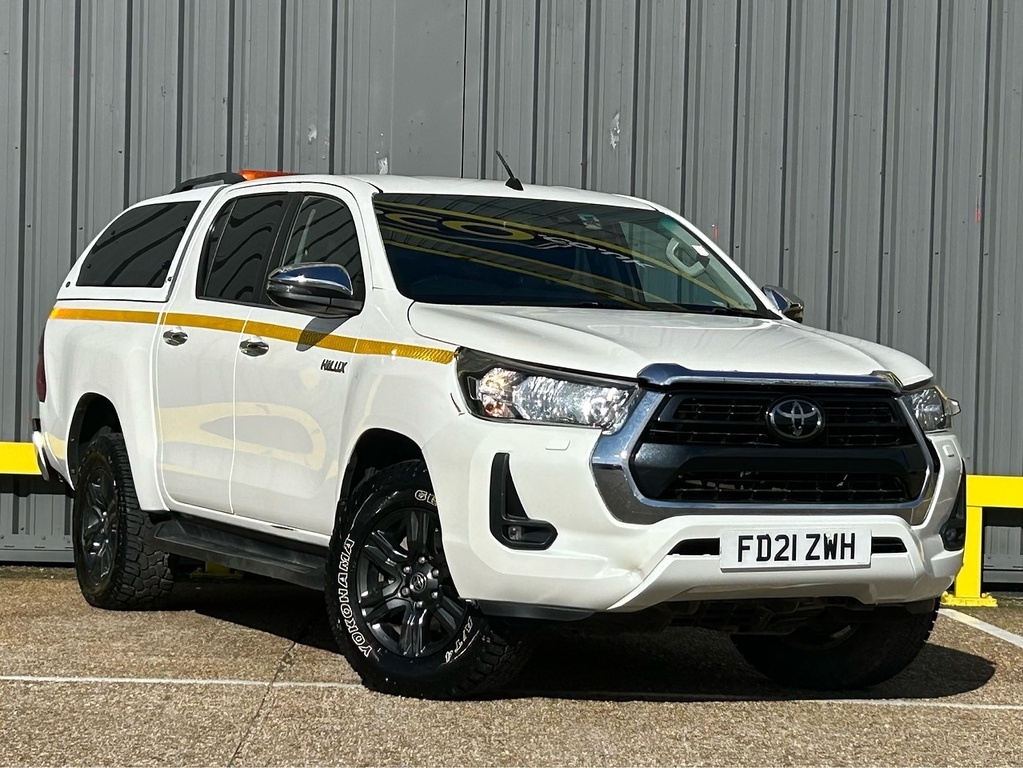 Toyota HILUX 2.4 D-4d Icon Pickup Double Cab FD21ZWH White #4