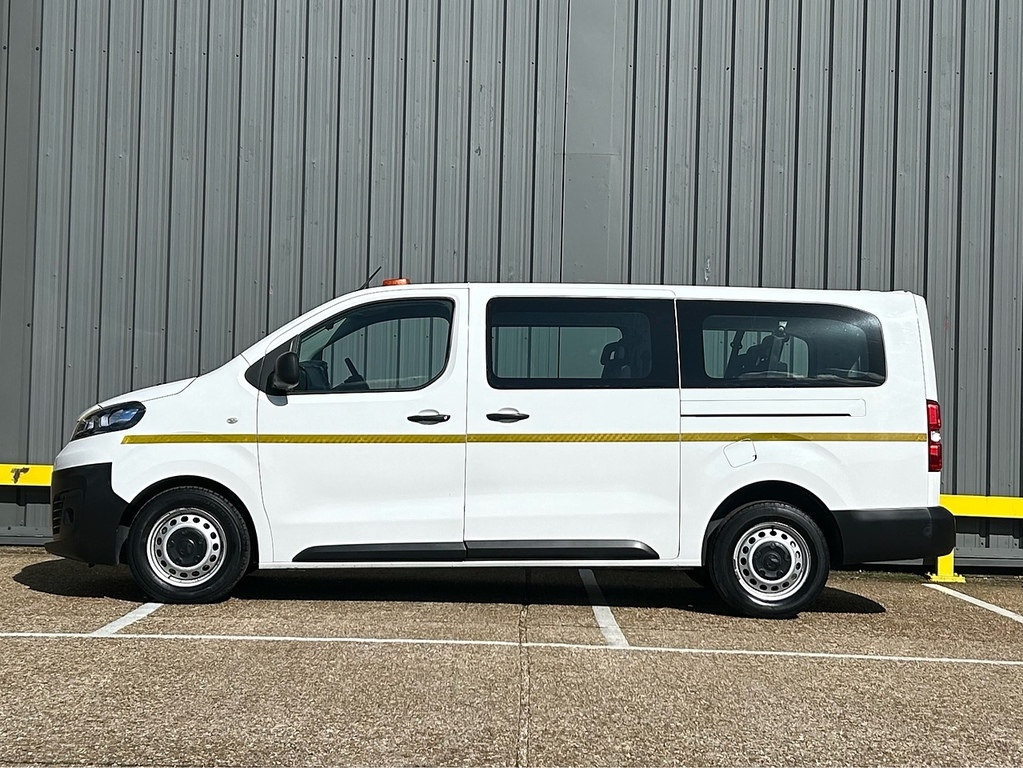 Vauxhall Vivaro Mpv 0.0 CN20CLJ White #4