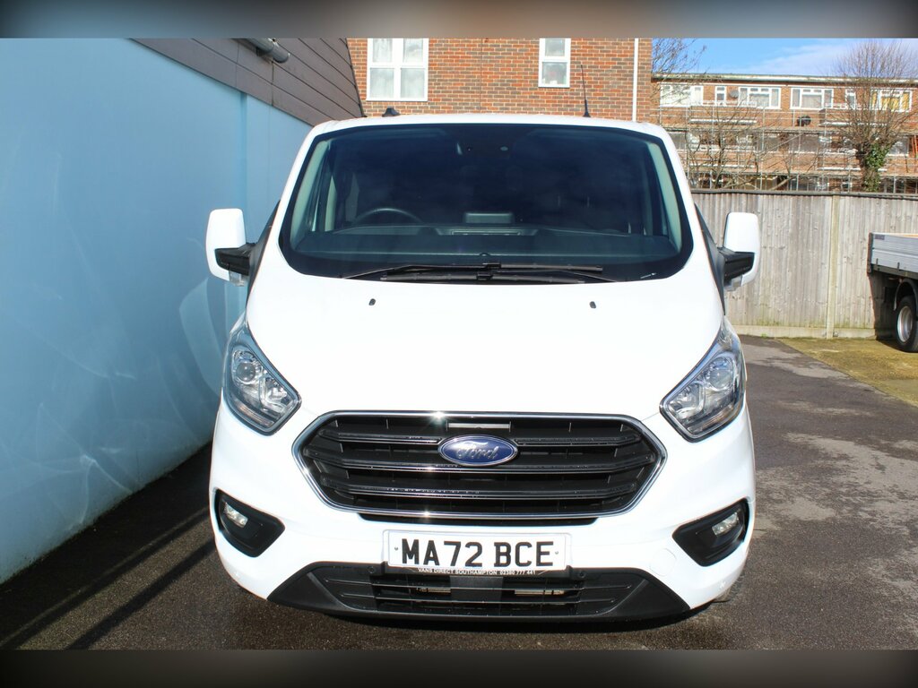 Ford Transit Custom 300 Limited 2.0 Ecoblue 130 5 Seat Crew Air Con Cr MA72BCE White #3