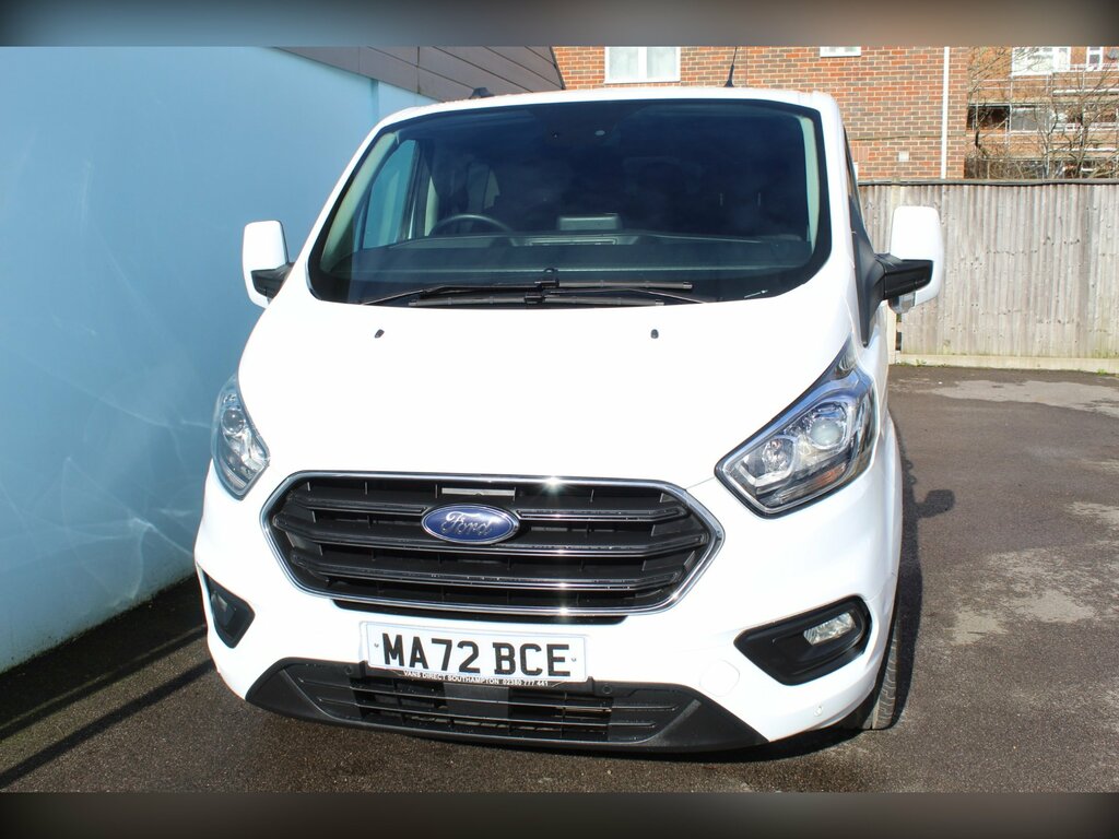 Ford Transit Custom 300 Limited 2.0 Ecoblue 130 5 Seat Crew Air Con Cr White