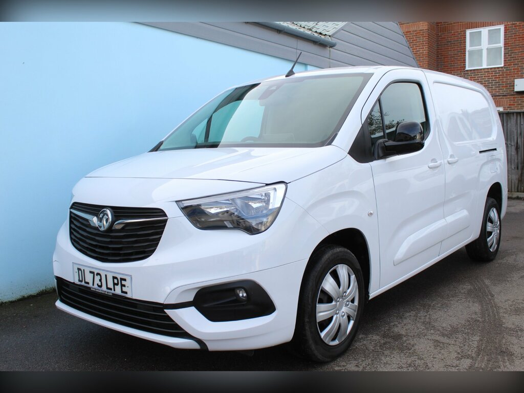 Vauxhall Combo 1.5 Turbo D 2300 Pro Panel Van 6Dr S DL73LPE White #5