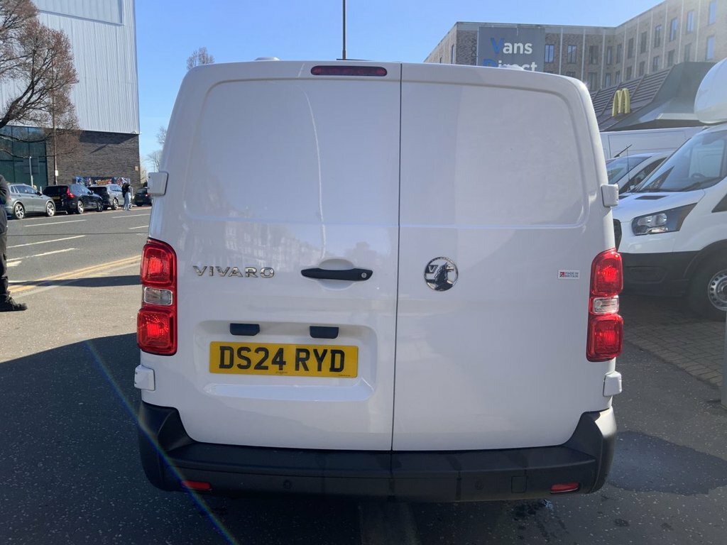 Vauxhall Vivaro 2L Prime 6Dr DS24RYD White #5