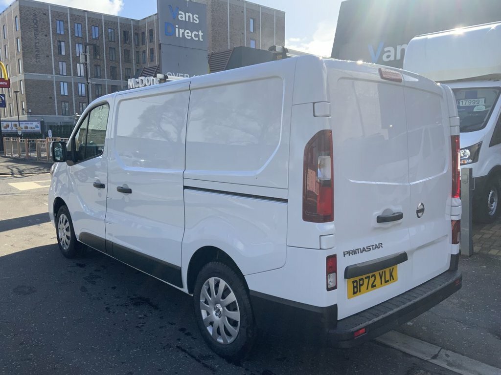 Nissan Primastar 2L Acenta BP72YLK White #6