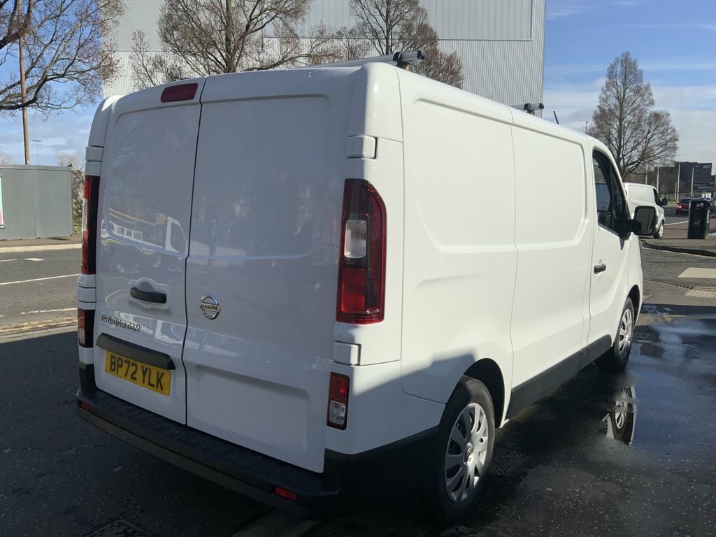 Nissan Primastar 2L Acenta BP72YLK White #4