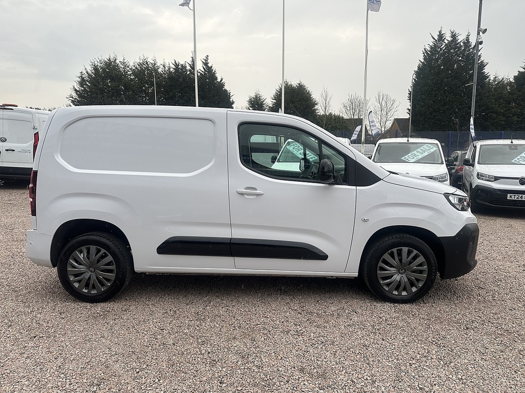 Citroen Berlingo Bluehdi 1000Driver M KT24UOB White #4