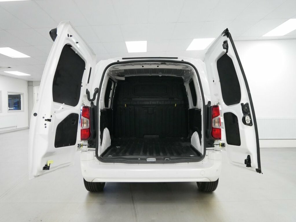 Peugeot Partner 1.6L Bluehdi 1000 Asphalt Standard Panel Van D CY19YPH White #5