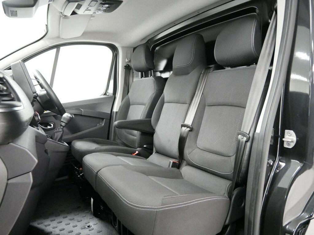 Renault Trafic 2L 2.0 Dci Blue Ll30 Sport Panel Van Ma MM22NKP Black #4