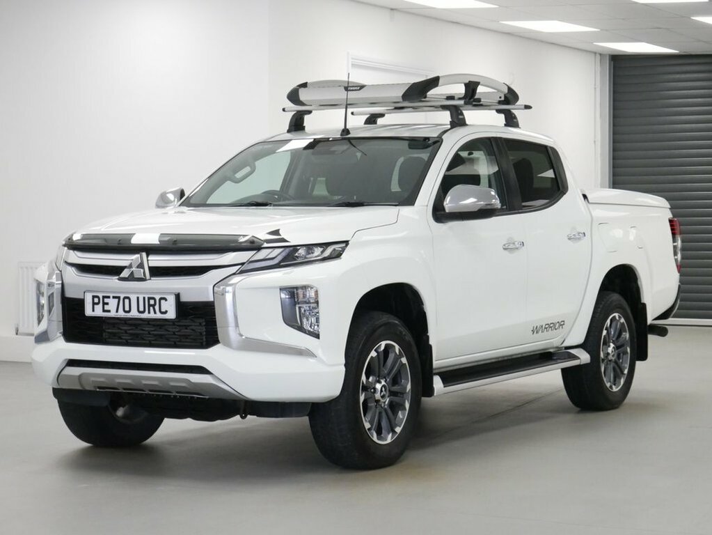 Mitsubishi L200 2.3L 2.2 Di-d Dc Warrior Pickup Double Cab Die White