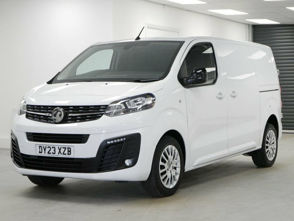 Vauxhall Vivaro 1.5L Turbo D 2900 Pro Panel Van 6Dr White