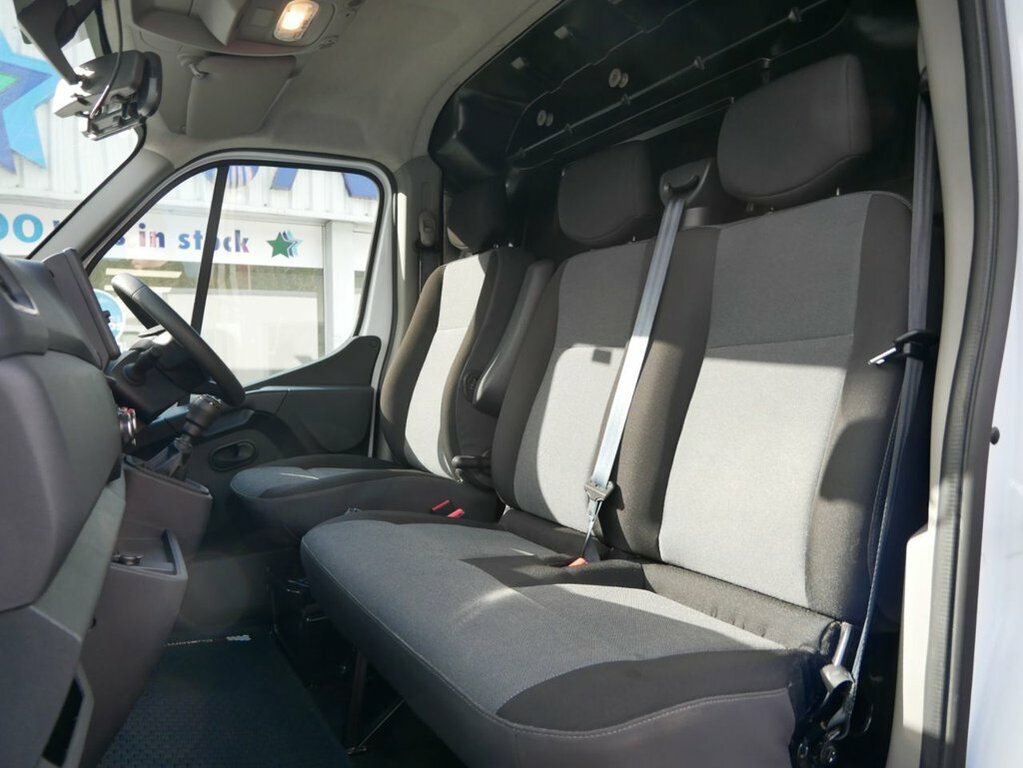 Renault Master 2.3L Dci 35 Business Platform Cab Manua YH71GBV White #3