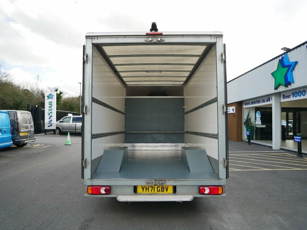 Renault Master 2.3L Dci 35 Business Platform Cab Manua YH71GBV White #5