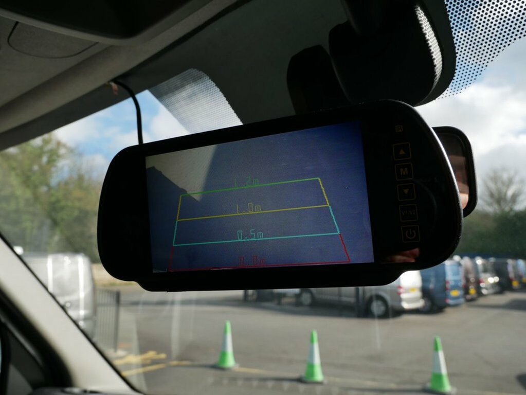 Renault Master 2.3L Dci 35 Business Platform Cab Manua YH71GBV White #4