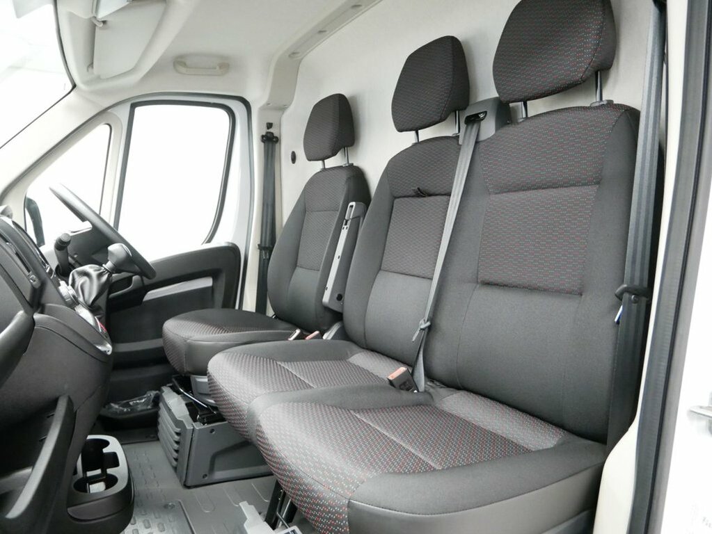 Peugeot Boxer 2.2L Bluehdi 335 Professional Premium Panel Van White #5