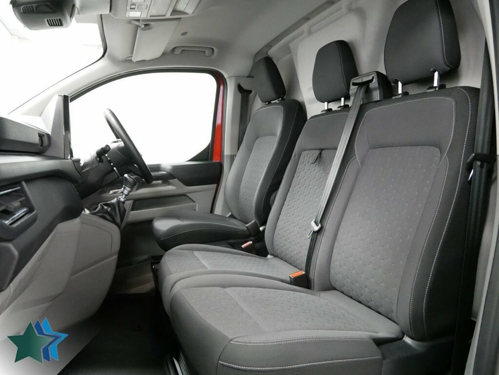 Ford Transit Custom 2L 2.0 300 Ecoblue Limited Panel Van Ma HV74FYW Red #4