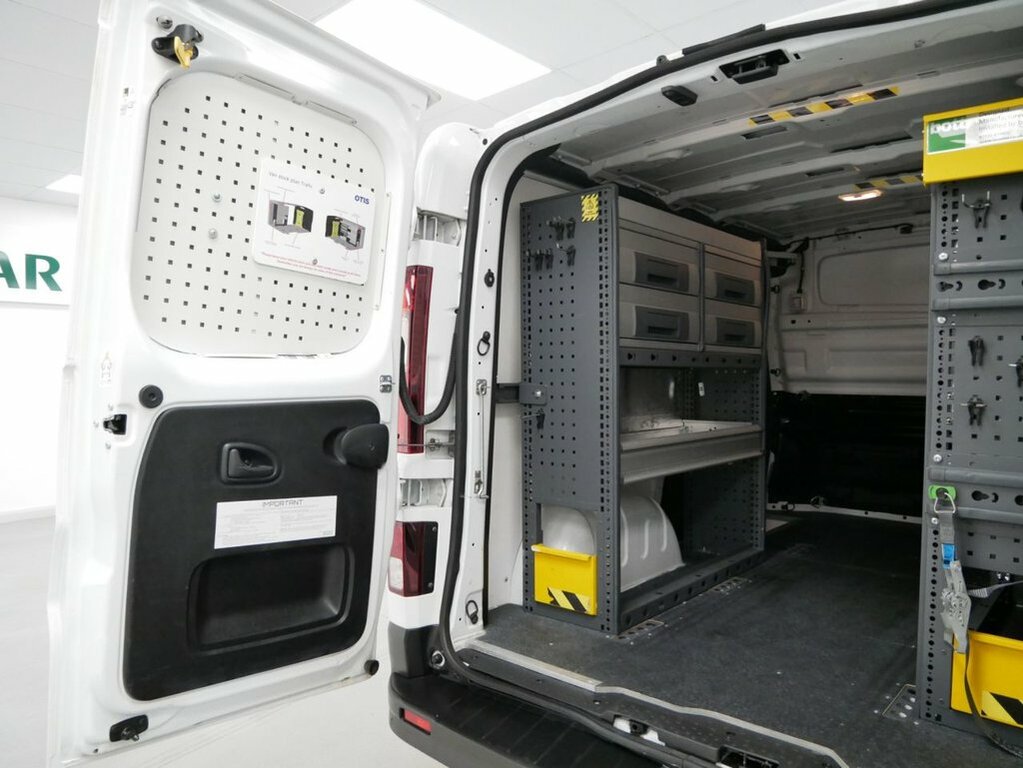 Renault Trafic 2L 2.0 Dci Energy 28 Business Panel Van Diese MF71XPC White #2