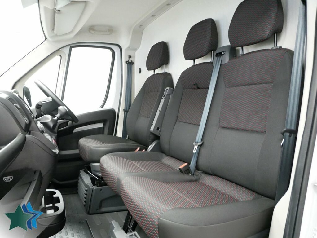 Peugeot Boxer 2.2L Bluehdi 335 Professional Premium Panel Van White #4