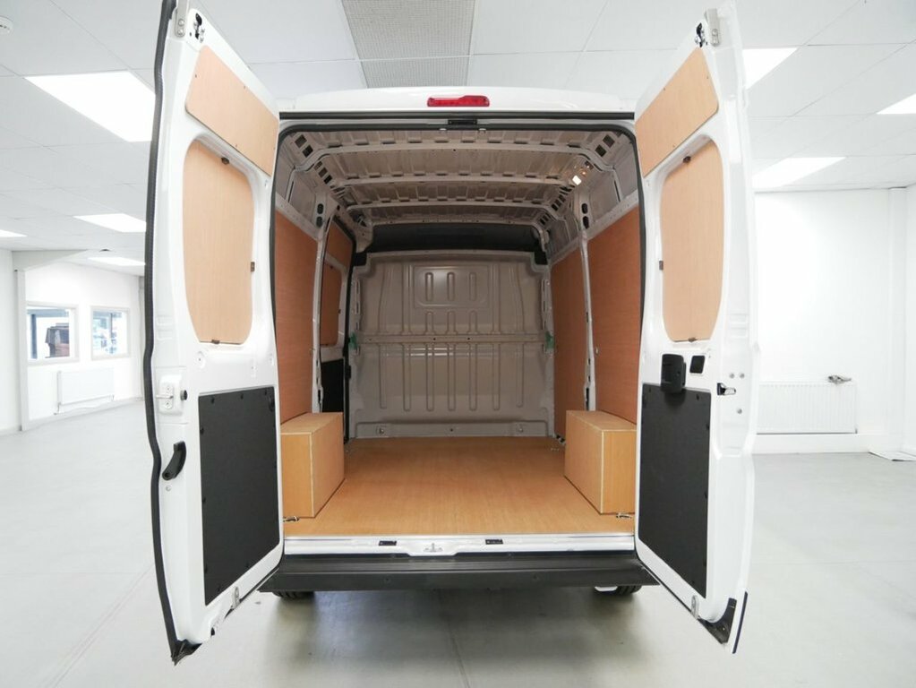 Peugeot Boxer 2.2L Bluehdi 335 Professional Premium Panel Van White #2