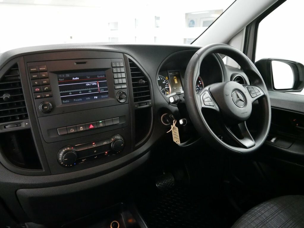 Mercedes-Benz Vito 2.1L 119 Cdi Bluetec Sport Crew Van Double Cab Silver #3