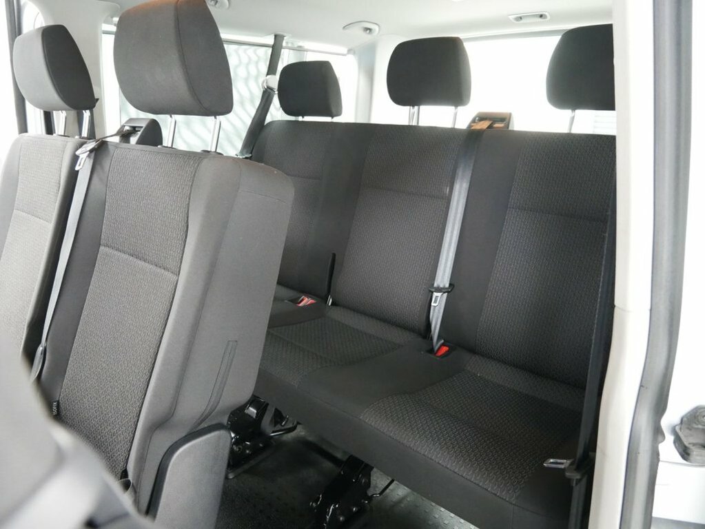 Volkswagen Transporter Shuttle 2L 2.0 Tdi S Minibus Double Cab Dsg Fwd Silver #4