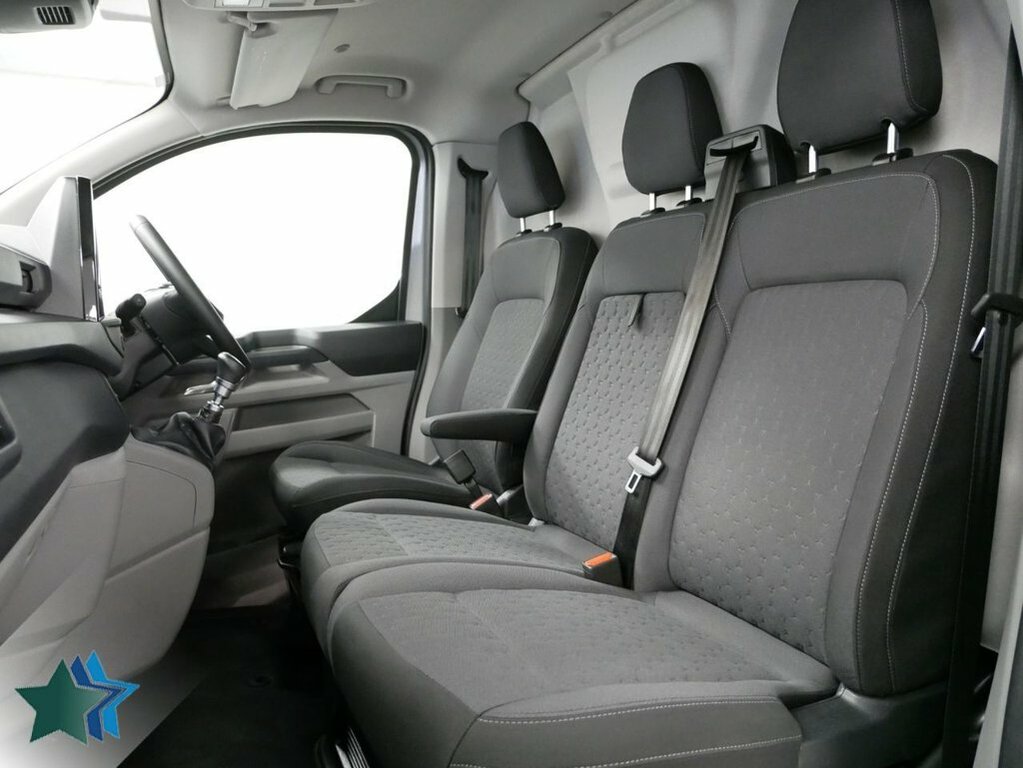 Ford Transit Custom 2L 2.0 320 Ecoblue Limited Panel Van Ma BG74TGY Grey #3