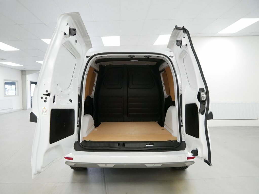 Nissan TOWNSTAR Mpv YA73NYL White #5