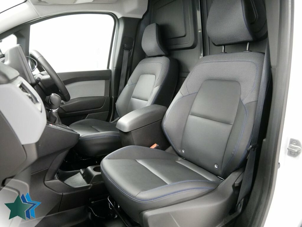 Nissan TOWNSTAR Mpv YA73NYL White #3