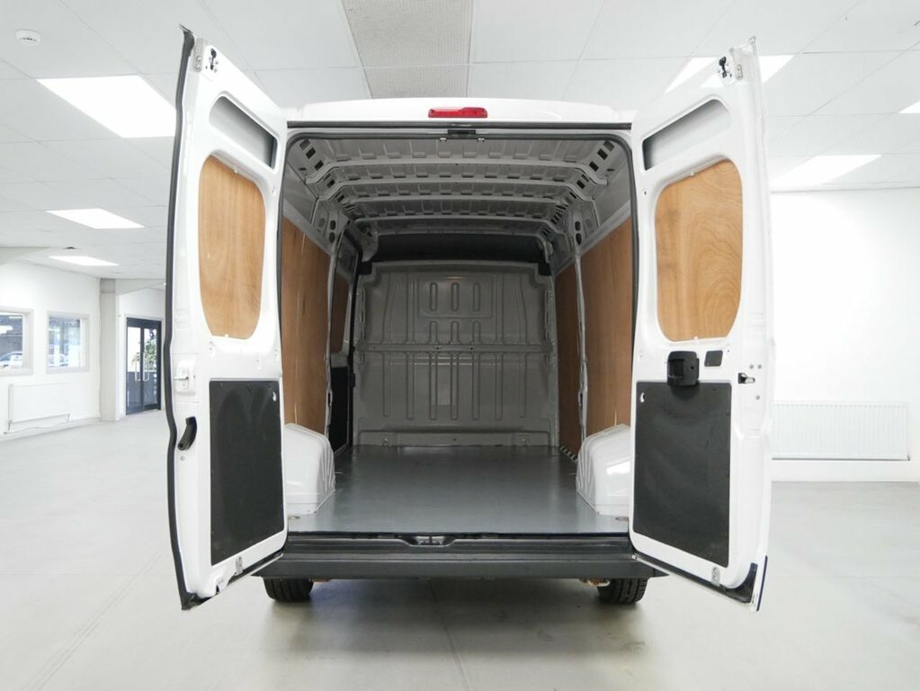Vauxhall Movano 2.2L Cdti 3500 Biturbo Dynamic Panel Van Diese DY72XWN White #2