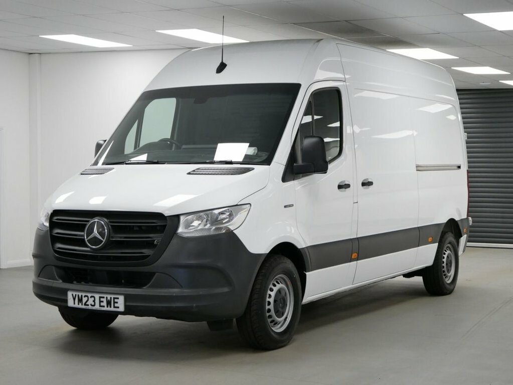 Mercedes-Benz eSprinter Mpv White