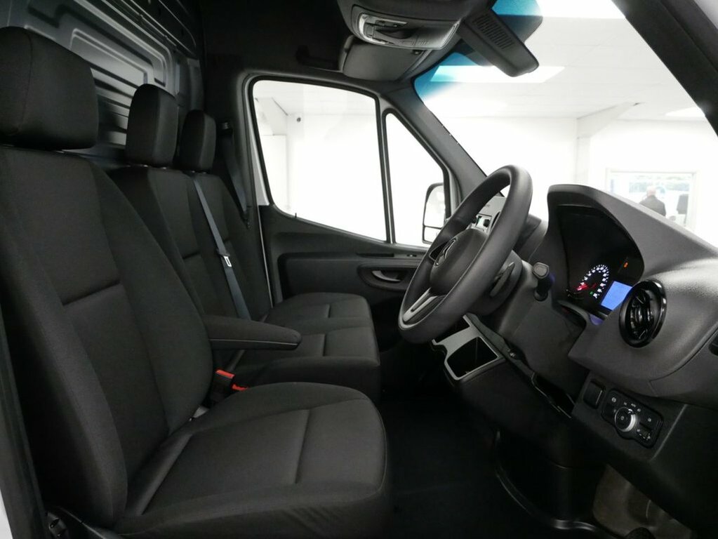 Mercedes-Benz eSprinter 55Kwh Progressive Fwd L2 H2 20Kw Charger Silver #15