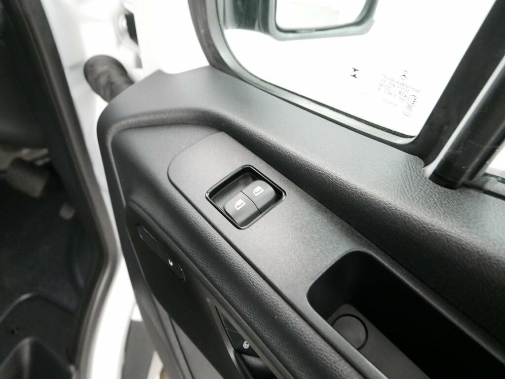 Mercedes-Benz eSprinter 55Kwh Progressive Fwd L2 H2 20Kw Charger Silver #25