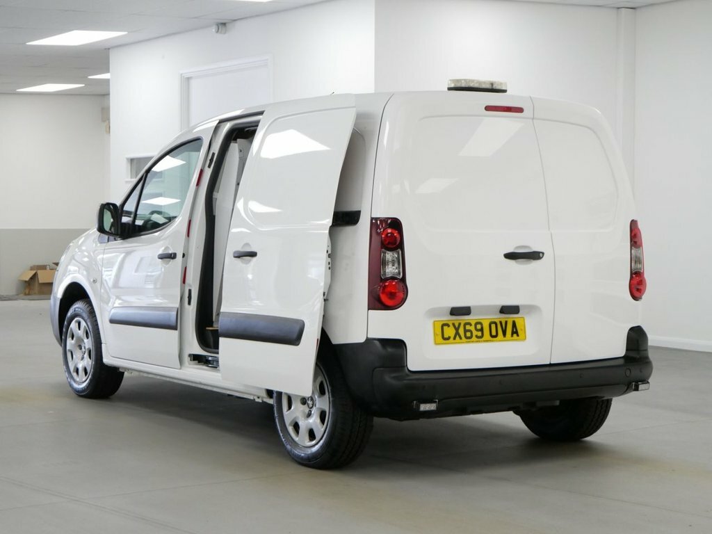 Peugeot E-Partner Mpv White #23