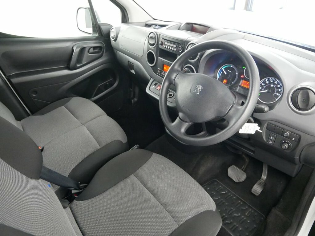 Peugeot E-Partner Mpv White #13