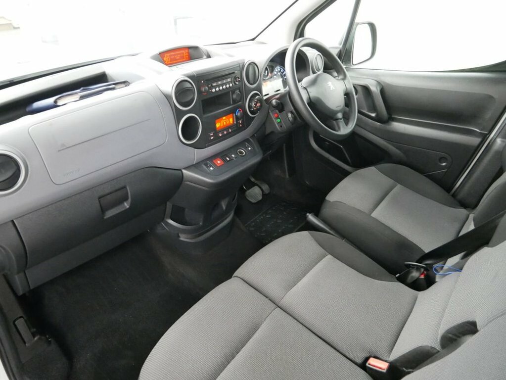 Peugeot E-Partner Mpv White #19
