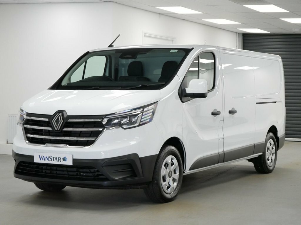 Renault Trafic Mpv White