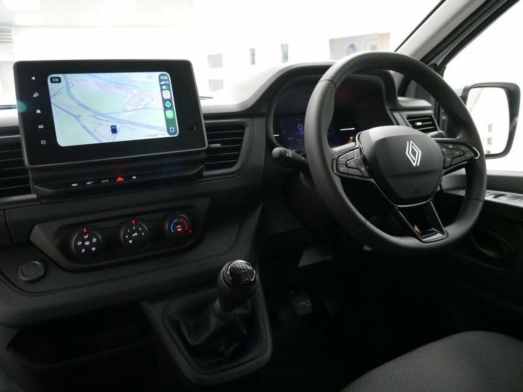 Renault Trafic Mpv RTLAGW1 White #4