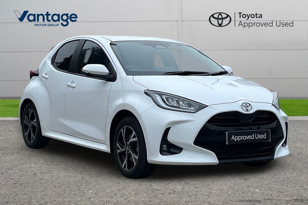 Toyota Yaris 1.5 Vvt-h Design Hatchback Hybrid E-cvt White