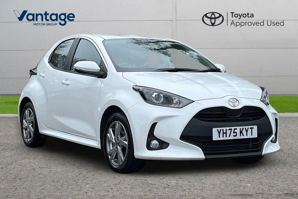 Toyota Yaris 1.5 Vvt-h Icon Hatchback Hybrid E-cvt E White