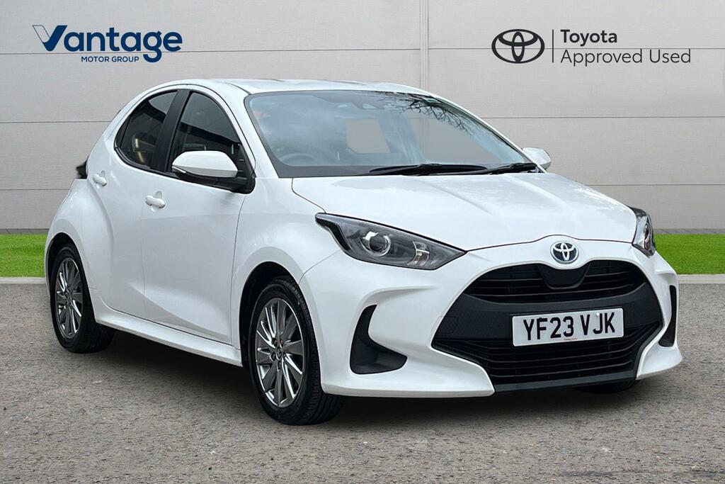 Toyota Yaris 1.5 Vvt-h Icon Hatchback Hybrid E-cvt E White