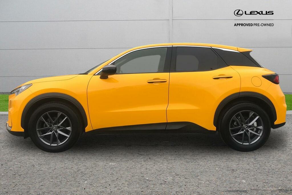 Lexus LBX 1.5 Vvt-ie Premium E-cvt Euro 6 Ss YE24LFJ Yellow #6