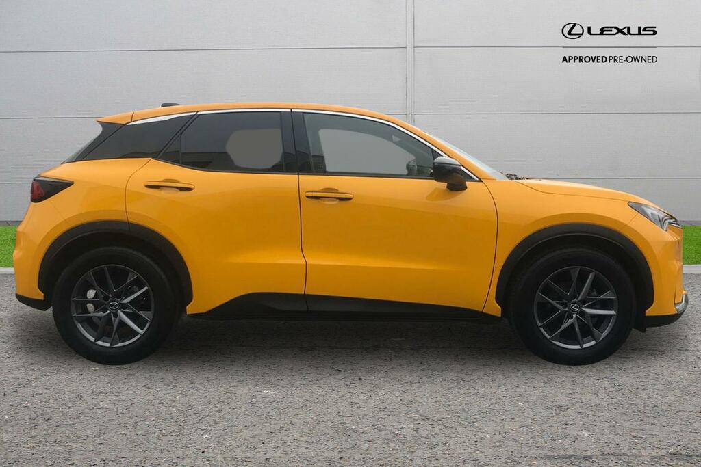Lexus LBX 1.5 Vvt-ie Premium E-cvt Euro 6 Ss YE24LFJ Yellow #2
