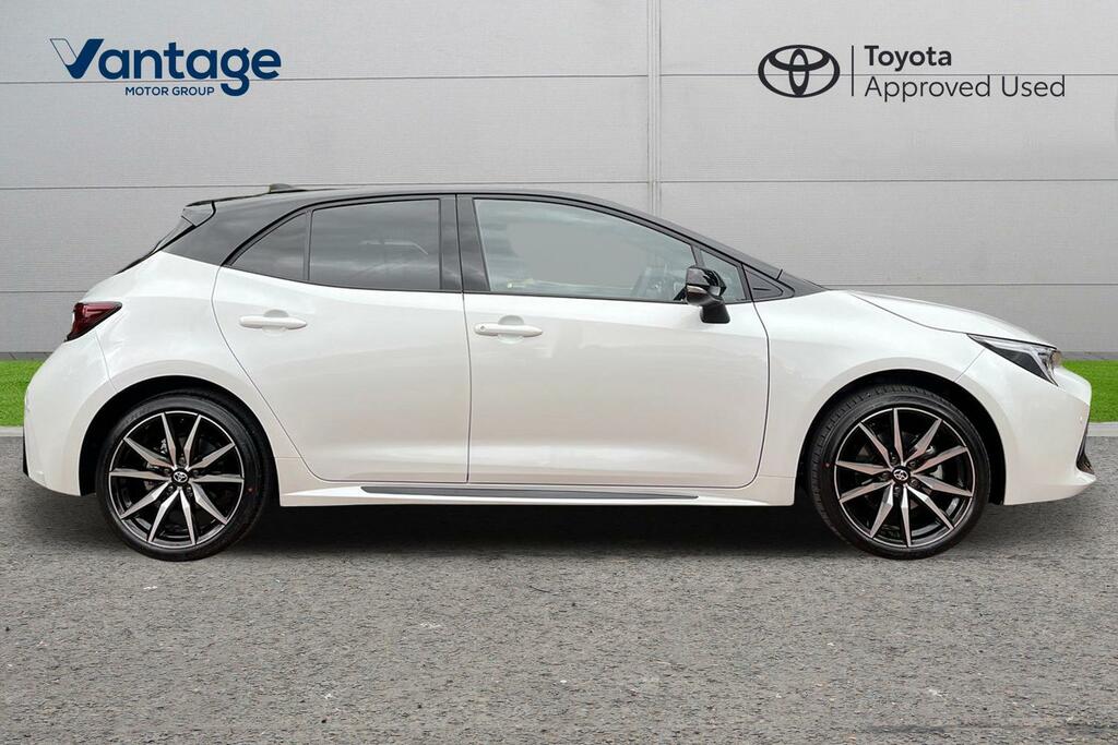 Toyota Corolla 2.0 Vvt-h Gr Sport Hatchback Hybrid Cvt YG75LWZ White #2