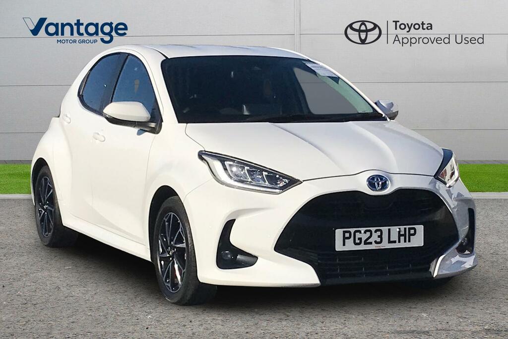 Toyota Yaris 1.5 Vvt-h Design E-cvt Euro 6 Ss White