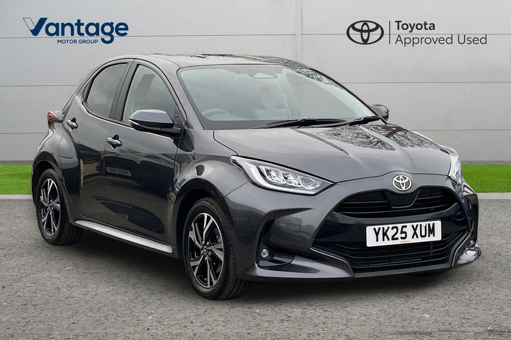 Toyota Yaris 1.5 Vvt-h Design E-cvt Euro 6 Ss Grey