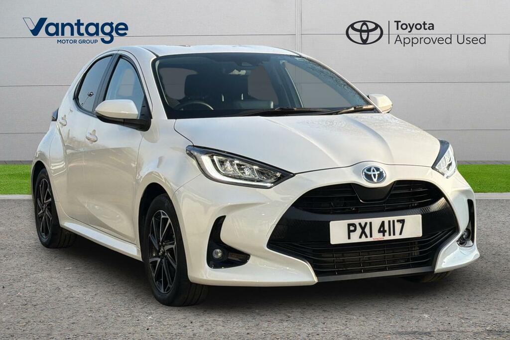 Toyota Yaris 1.5 Vvt-h Design Hatchback Hybrid E-cvt White