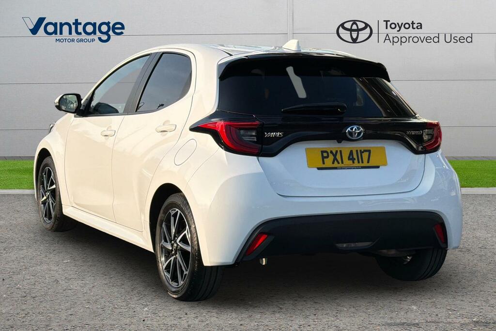 Toyota Yaris 1.5 Vvt-h Design Hatchback Hybrid E-cvt YW23OPH White #5