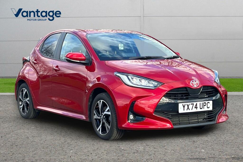 Toyota Yaris 1.5 Vvt-h Design E-cvt Euro 6 Ss Red
