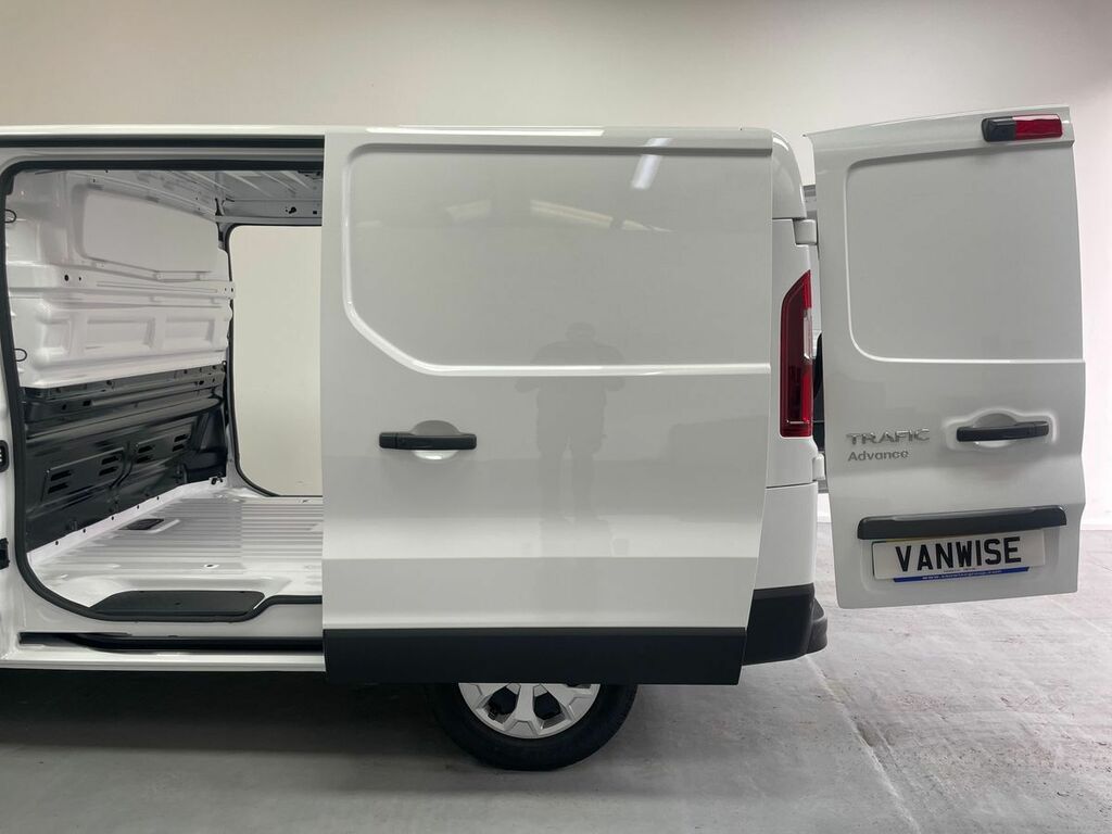 Renault Trafic Sl30 E-tech Advance L1 H1 Swb 52Kwh White #6